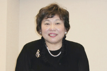 白山真知子